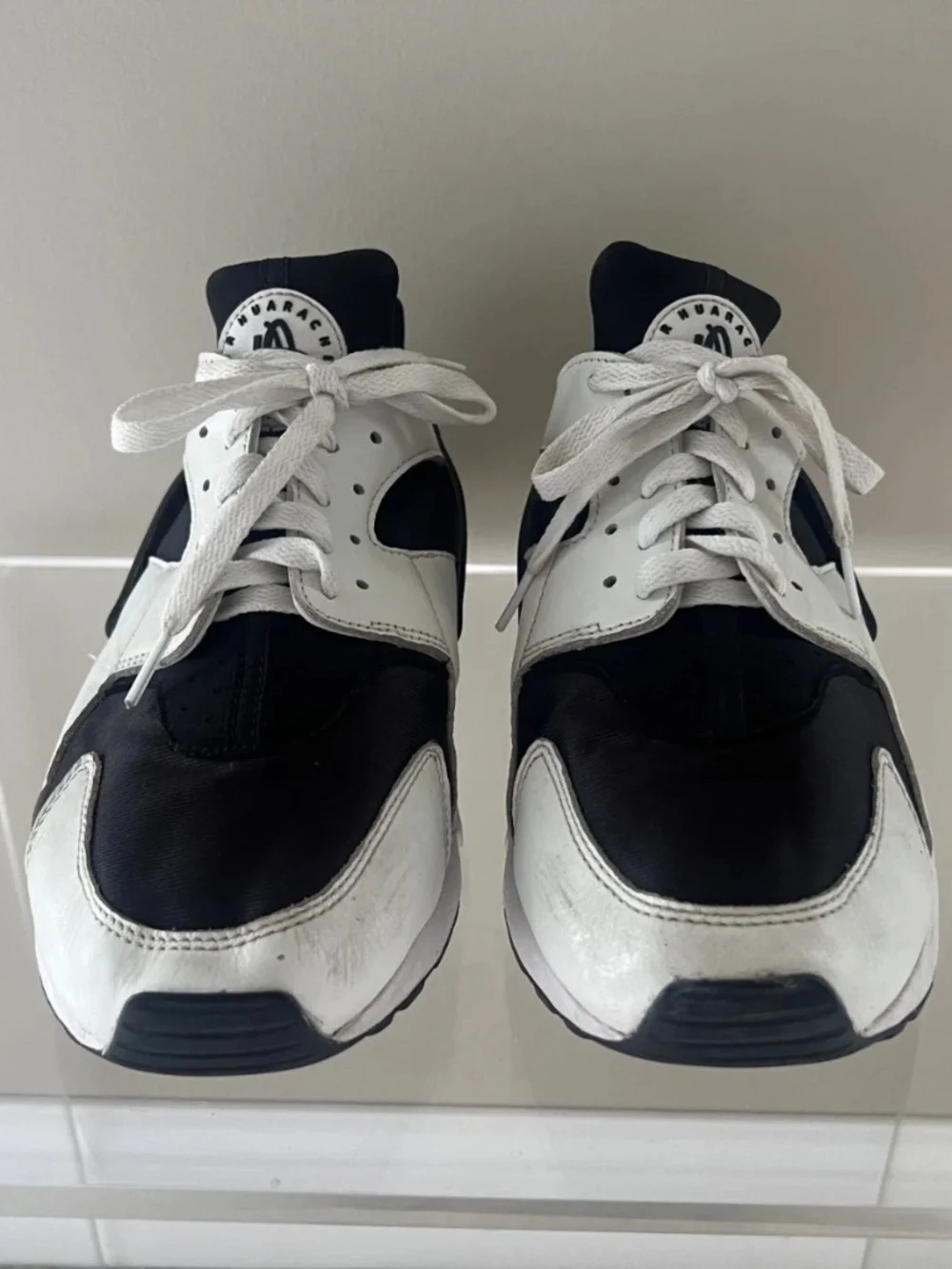 Nike Air Huarache OG Orca Mens Sneakers Size 11 Black/White